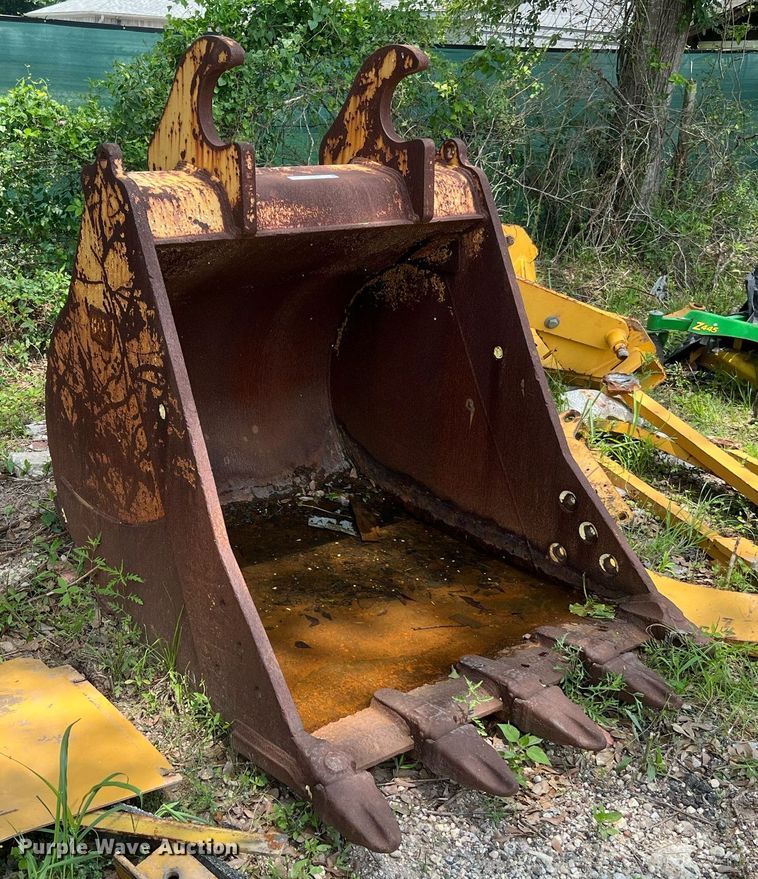 image for item MF9999 Caterpillar  excavator bucket