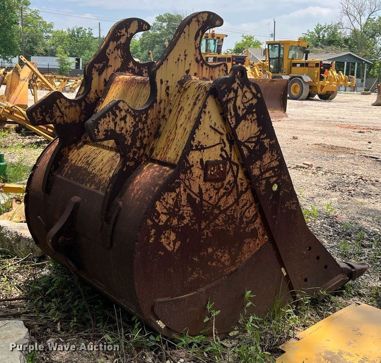 image for item MF9999 Caterpillar  excavator bucket