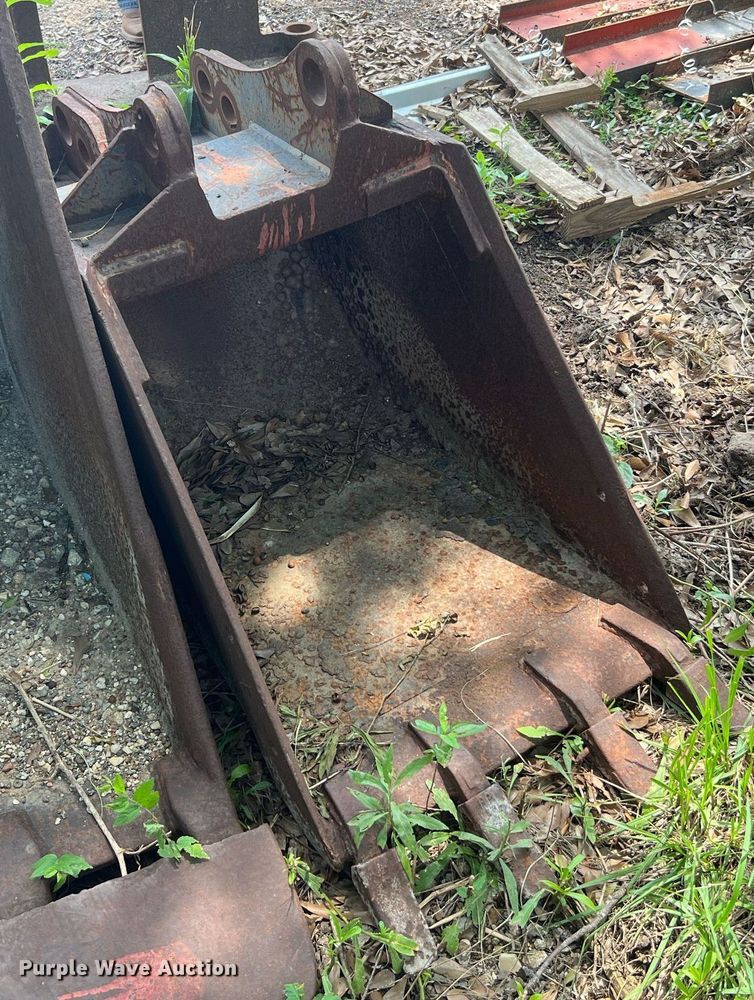 image for item MG9004 Ford  excavator bucket