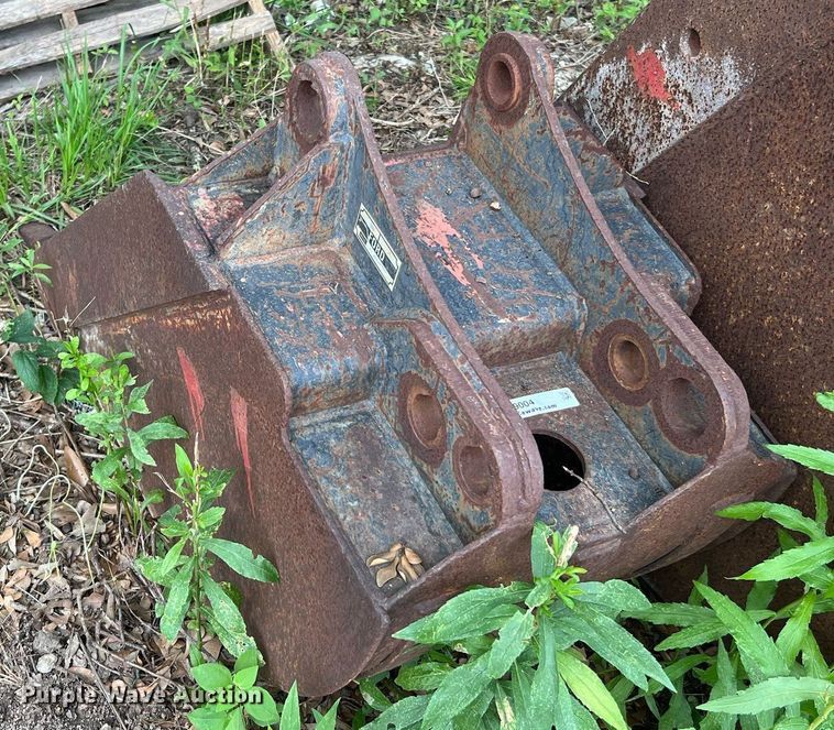 image for item MG9004 Ford  excavator bucket