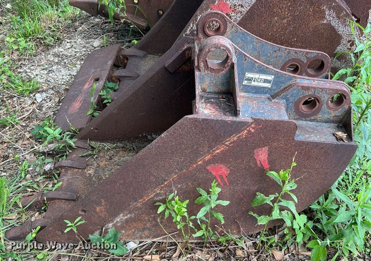 image for item MG9004 Ford  excavator bucket