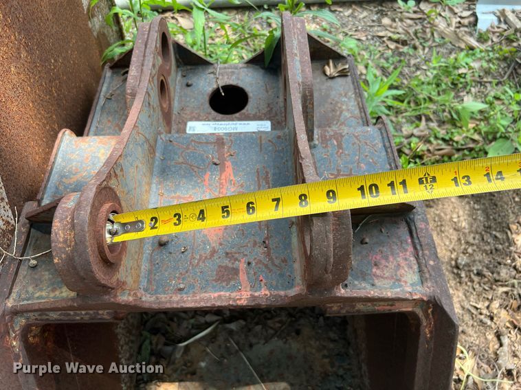 image for item MG9004 Ford  excavator bucket