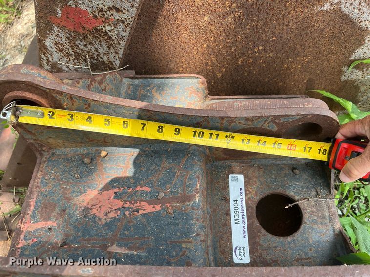 image for item MG9004 Ford  excavator bucket