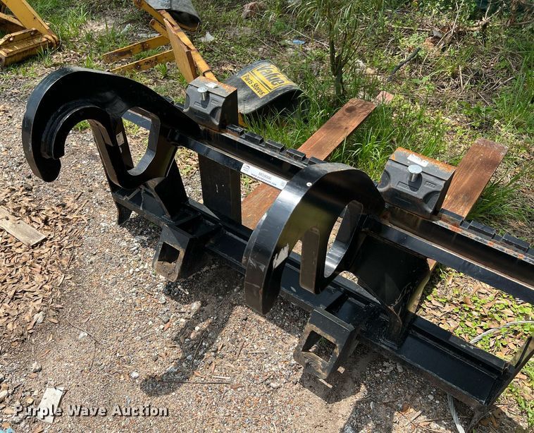 image for item MG9006 Caterpillar  wheel loader forks