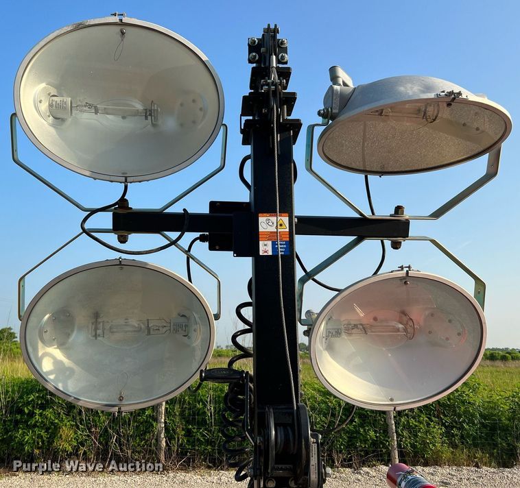 image for item MG9009 2017 Generac MLT6S  light plant