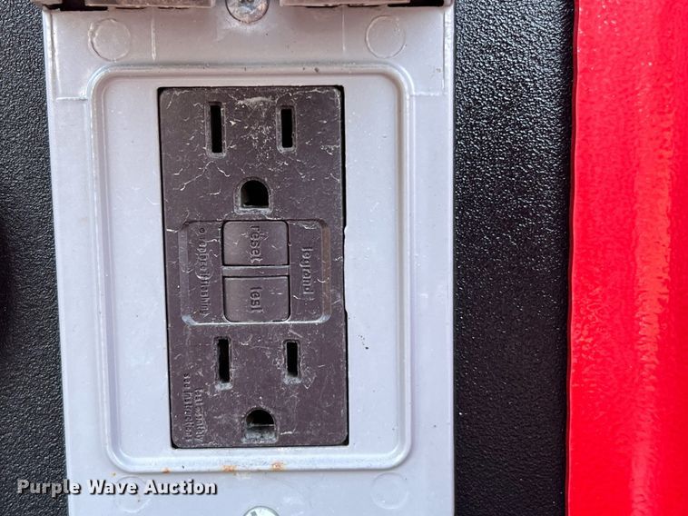 image for item MG9009 2017 Generac MLT6S  light plant