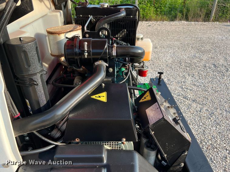 image for item MG9009 2017 Generac MLT6S  light plant