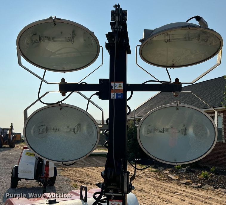 image for item MG9010 2017 Generac MLT6S  light plant