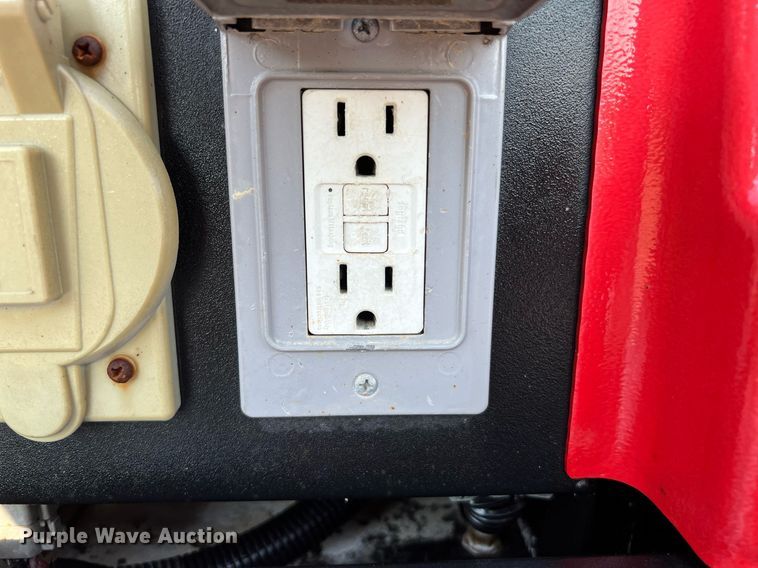 image for item MG9010 2017 Generac MLT6S  light plant