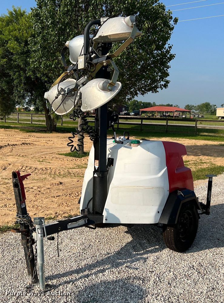 image for item MG9011 2017 Generac MLT6S  light plant