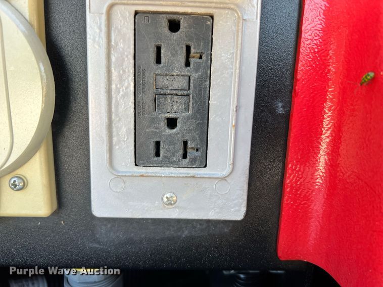 image for item MG9011 2017 Generac MLT6S  light plant