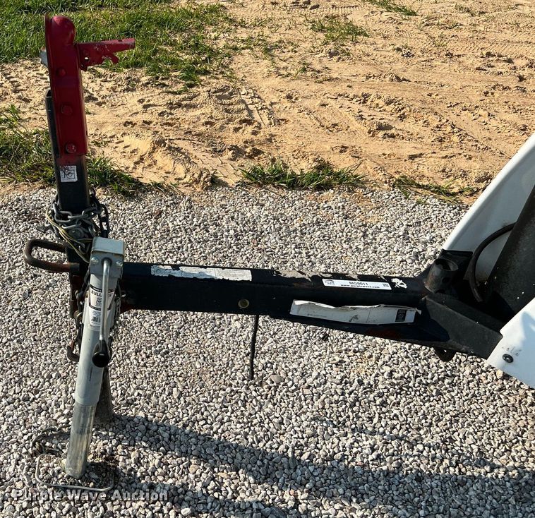 image for item MG9011 2017 Generac MLT6S  light plant