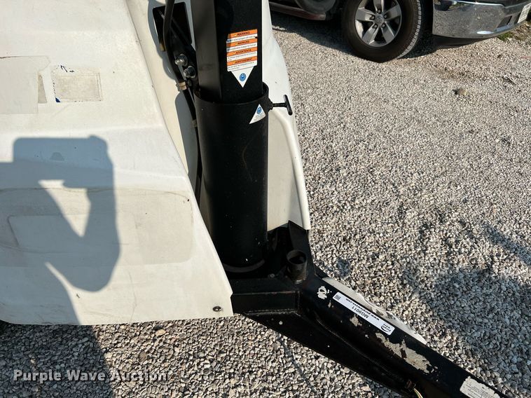 image for item MG9011 2017 Generac MLT6S  light plant