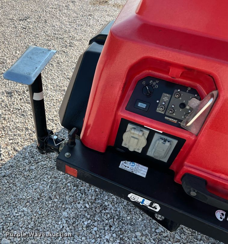 image for item MG9012 2017 Generac Magnum  light plant