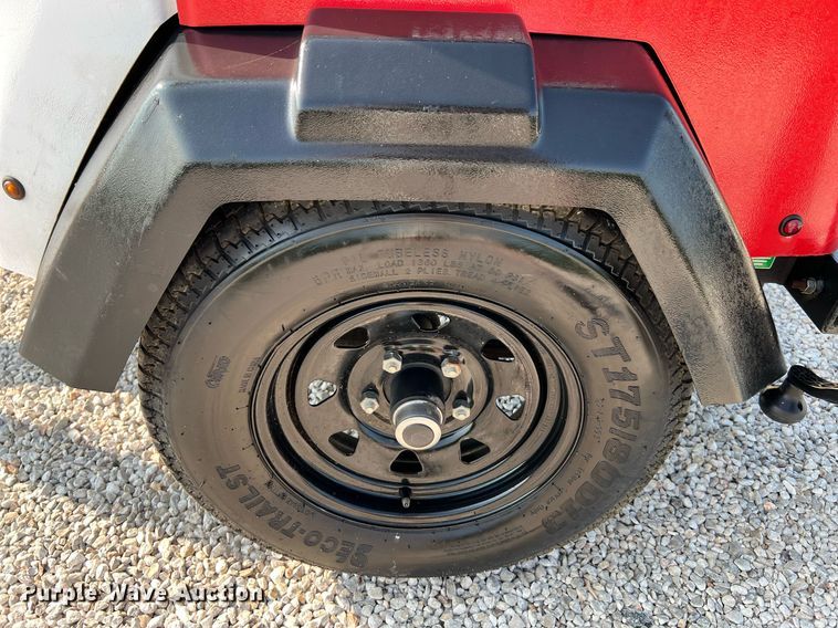 image for item MG9012 2017 Generac Magnum  light plant