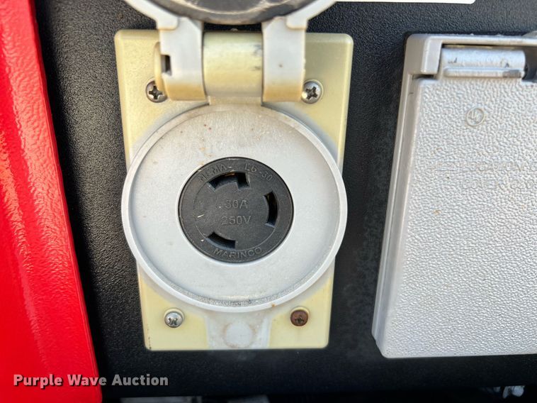 image for item MG9013 2017 Generac MLT6S  light plant