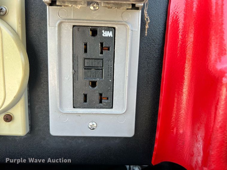 image for item MG9013 2017 Generac MLT6S  light plant