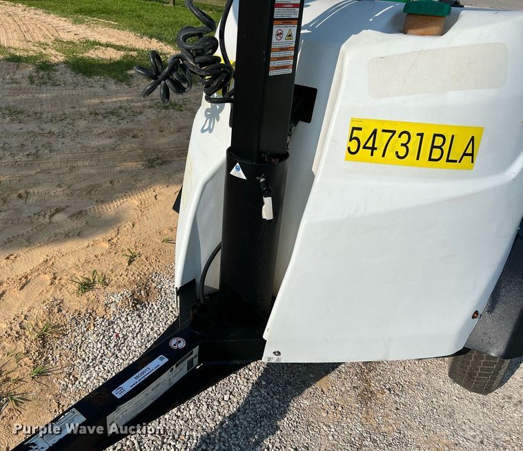 image for item MG9013 2017 Generac MLT6S  light plant