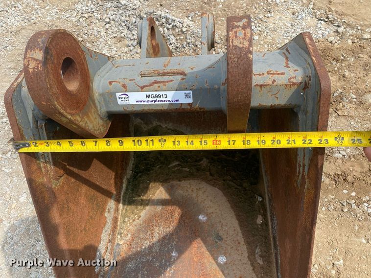 image for item MG9913 Excavator bucket