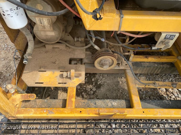 image for item MG9917 2000 Vermeer E800  vacuum excavator