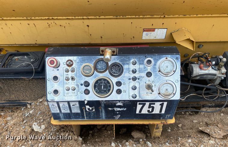 image for item MG9917 2000 Vermeer E800  vacuum excavator