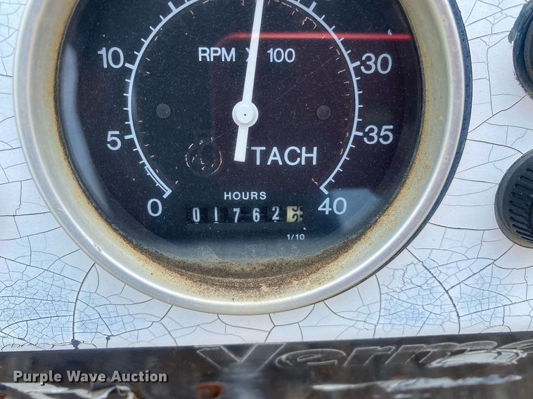 image for item MG9917 2000 Vermeer E800  vacuum excavator