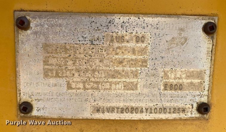 image for item MG9917 2000 Vermeer E800  vacuum excavator