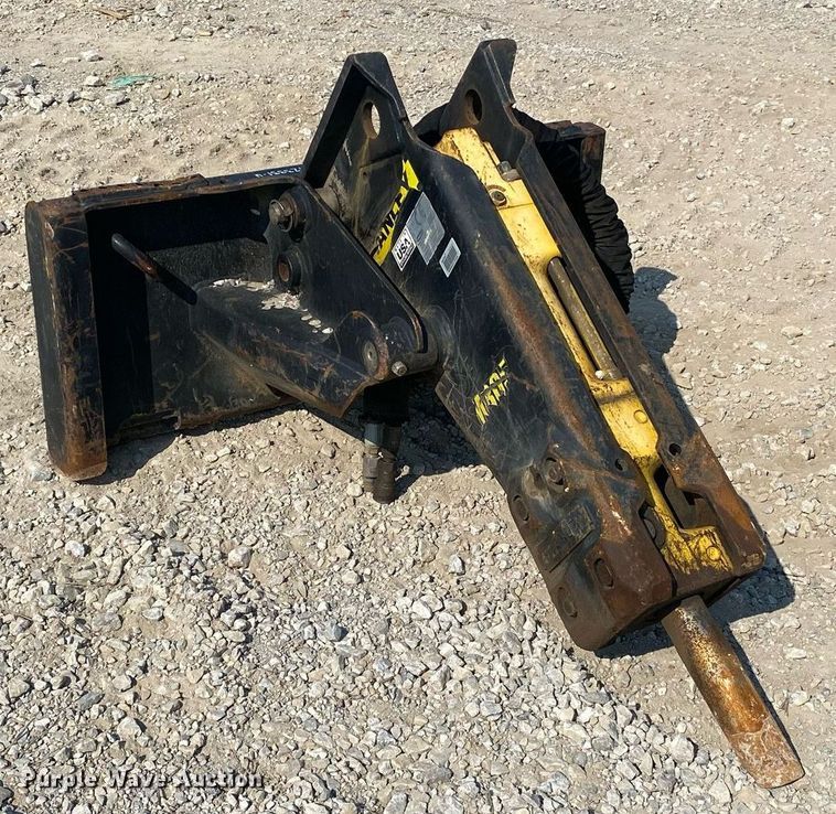 image for item MG9920 Stanley MB05S02  skid steer breaker