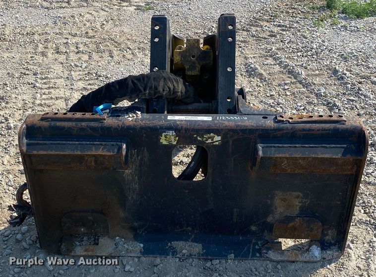 image for item MG9920 Stanley MB05S02  skid steer breaker