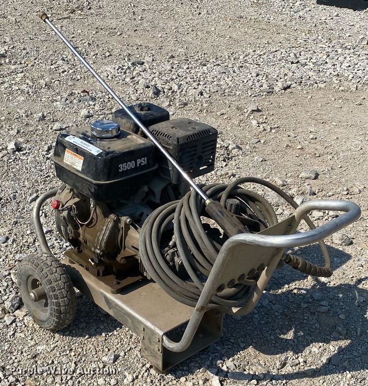 image for item MG9935 Mi-T-M  pressure washer