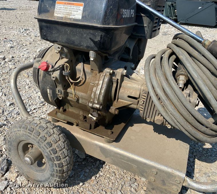 image for item MG9935 Mi-T-M  pressure washer