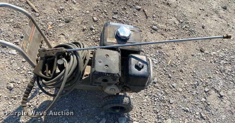 image for item MG9935 Mi-T-M  pressure washer