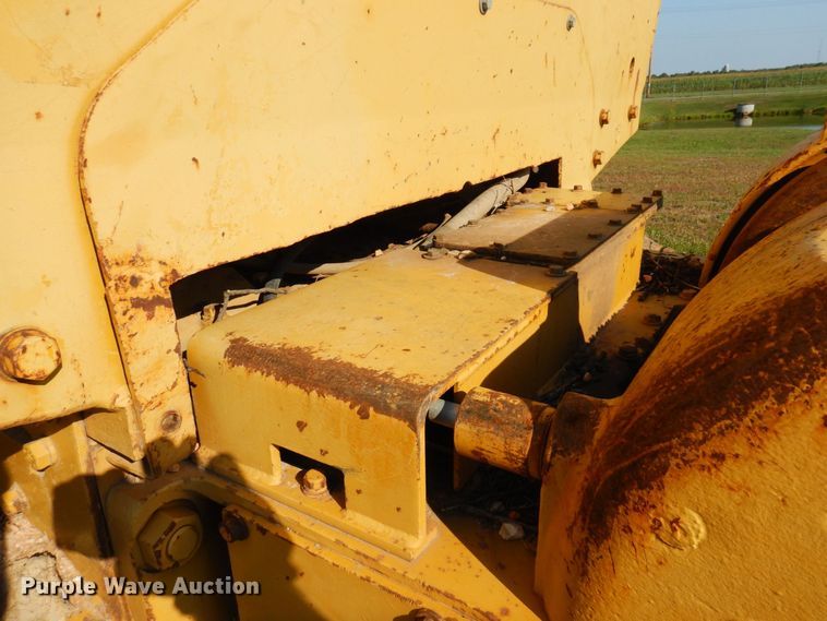 image for item MH9146 1978 Caterpillar D7G  crawler tractor