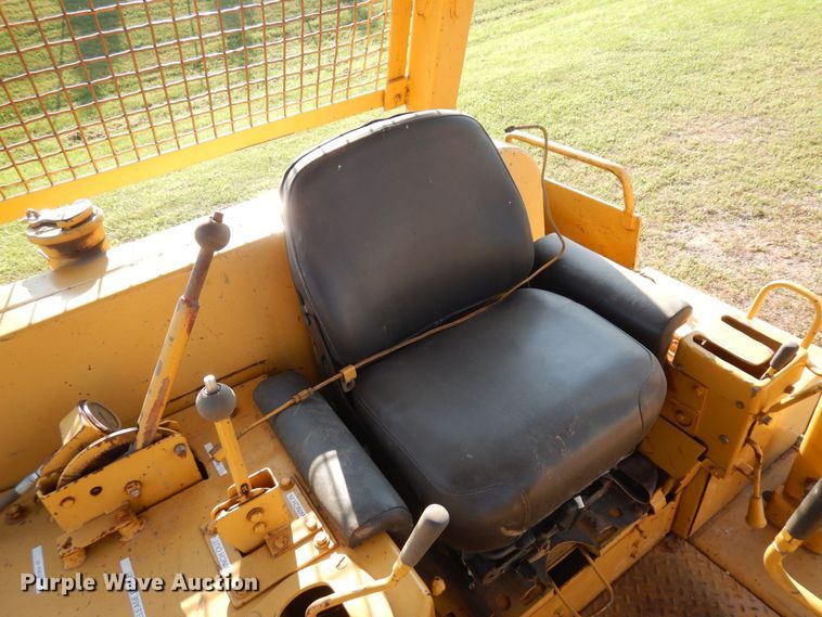 image for item MH9146 1978 Caterpillar D7G  crawler tractor