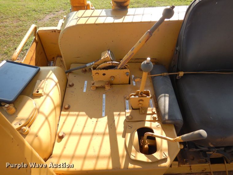 image for item MH9146 1978 Caterpillar D7G  crawler tractor