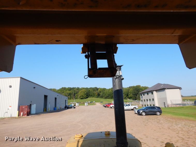 image for item MH9146 1978 Caterpillar D7G  crawler tractor