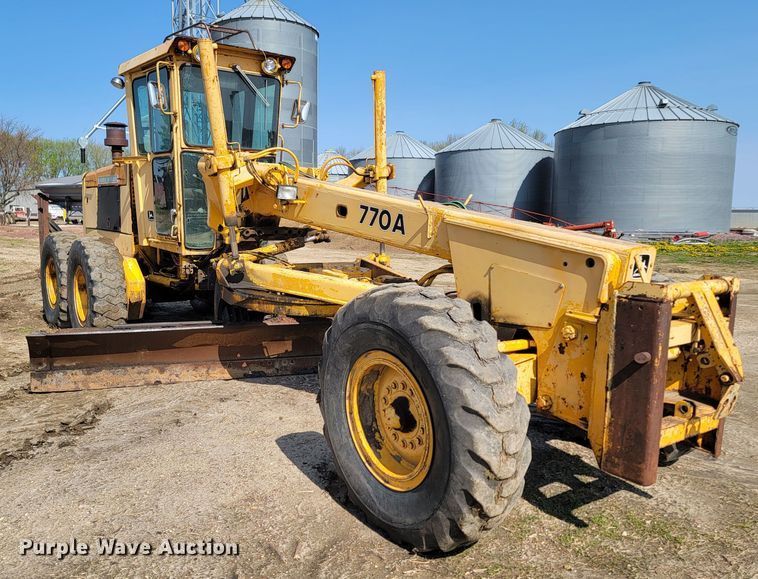 image for item ML9381 John Deere 770A  motor grader