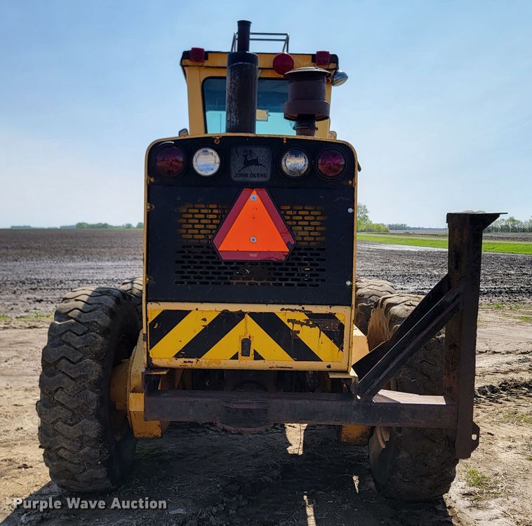 image for item ML9381 John Deere 770A  motor grader