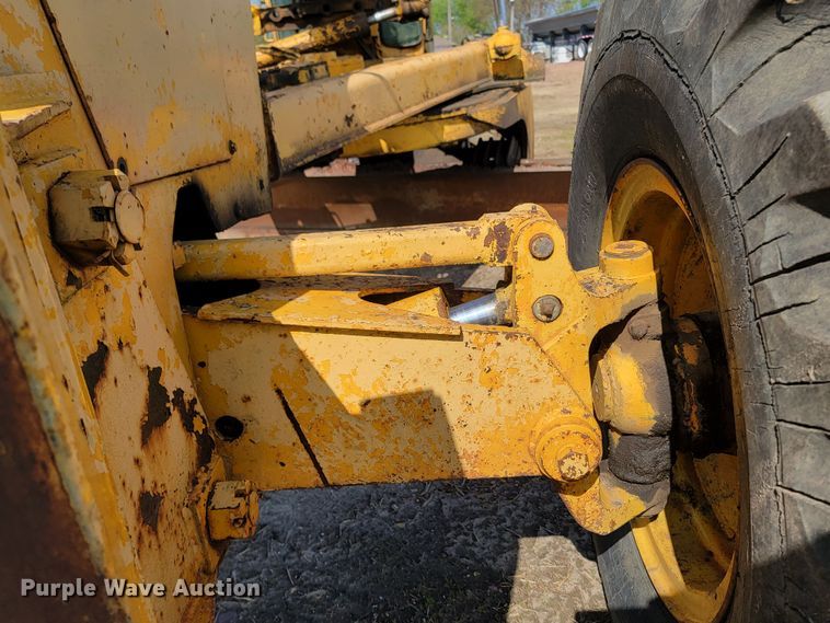 image for item ML9381 John Deere 770A  motor grader