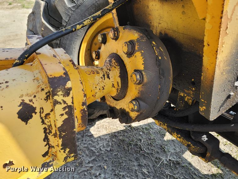 image for item ML9381 John Deere 770A  motor grader