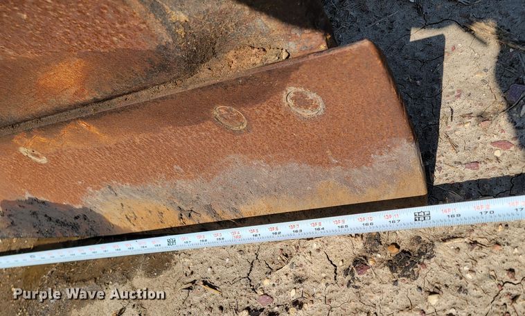 image for item ML9381 John Deere 770A  motor grader