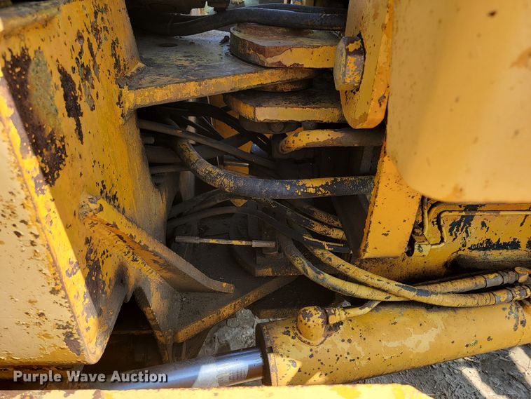 image for item ML9381 John Deere 770A  motor grader