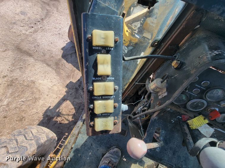 image for item ML9381 John Deere 770A  motor grader