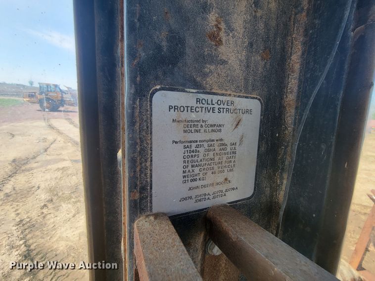 image for item ML9381 John Deere 770A  motor grader