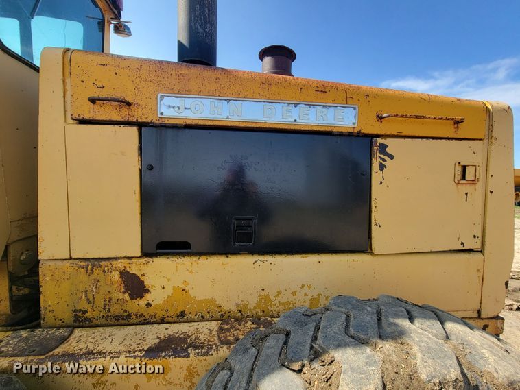 image for item ML9381 John Deere 770A  motor grader