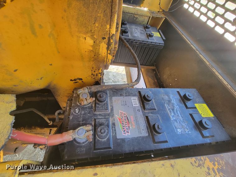 image for item ML9381 John Deere 770A  motor grader