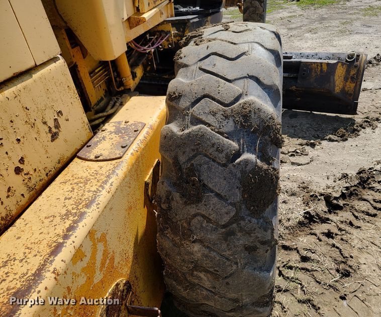 image for item ML9381 John Deere 770A  motor grader