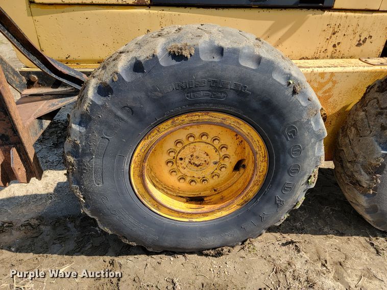 image for item ML9381 John Deere 770A  motor grader