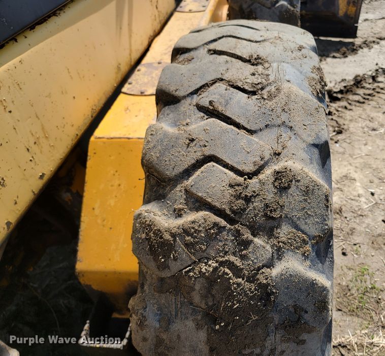 image for item ML9381 John Deere 770A  motor grader