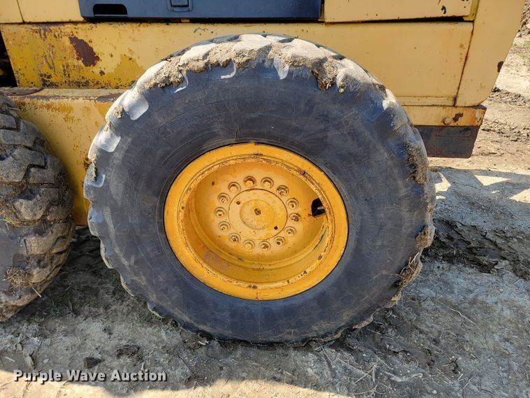 image for item ML9381 John Deere 770A  motor grader